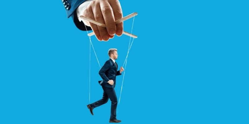 Manipülasyon Nedir?